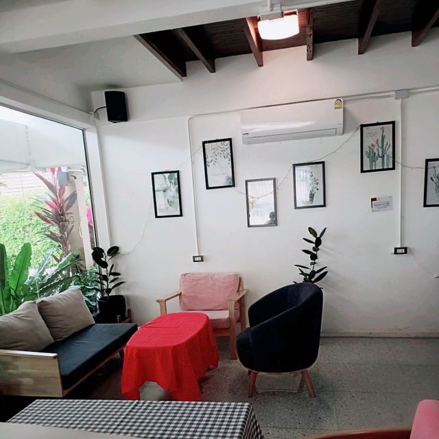 “ - ฉัน -” ร้านอาหารเช้า พิษณุโลก