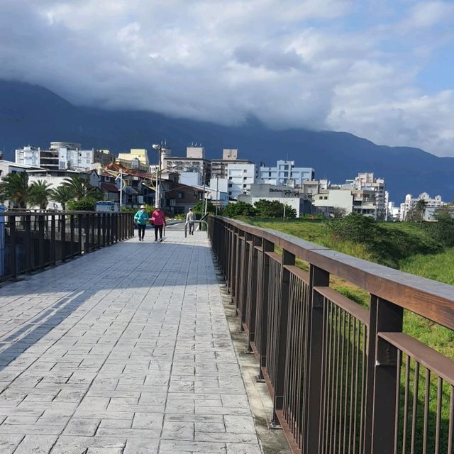 花蓮私房景點，溪畔邊美景漫步。