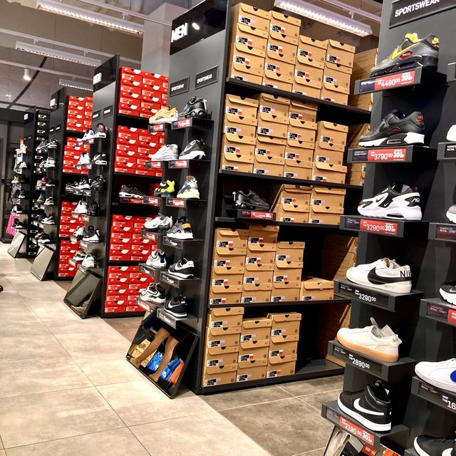 Nike @ Outlet Square-Muang Thong Thani