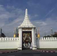 Bangkok: Where Tradition and Modernity Collid