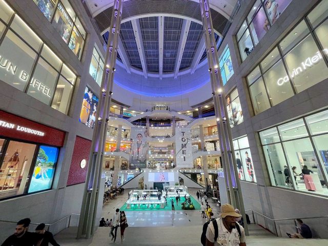 Lavish shopping mall