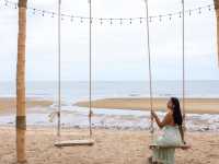 MORE THAN Beach & Cafe รถบ้านสุดคิ้วท์ชะอำ