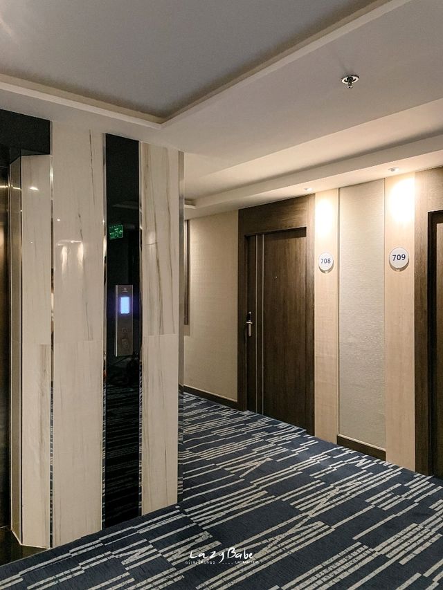 Holiday Inn Express ที่พักราคาถูก หมอนดูดวิญญาณ