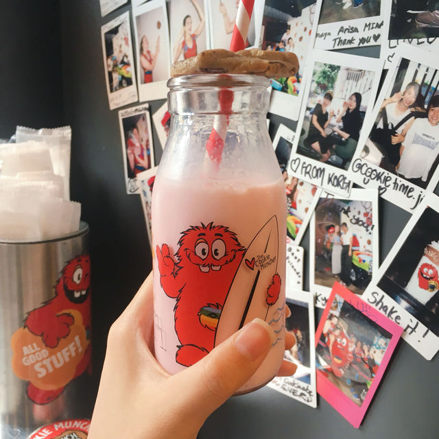 도쿄 하라주쿠의 귀여운 쿠키몬스터가 있는 카페🍪