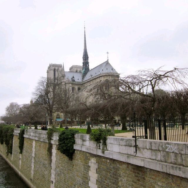 Paris Valentine's Day Romance