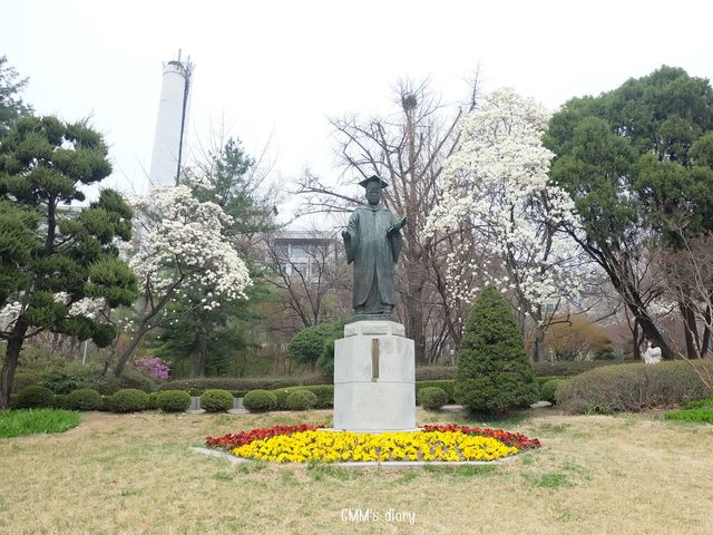 หนีร้อน…ไปเดินชิคที่ Ewha Woman University 