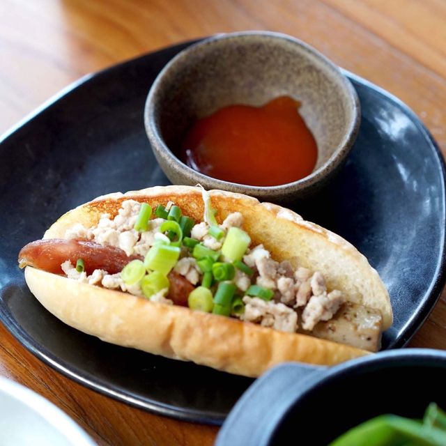 清邁平價酒店【Rarin Jinda】特色泰北早餐店Deck One 