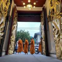 4 อารามหลวง 