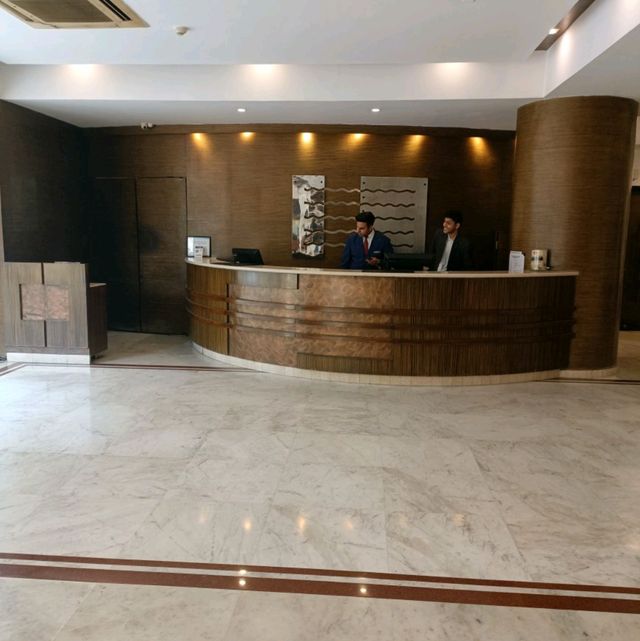 The Hans New Delhi มีดีแค่ทำเล