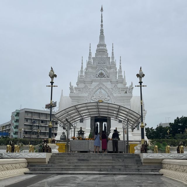 สุราษฏร์ธานี คืนเดียวก็เฟี้ยวได้