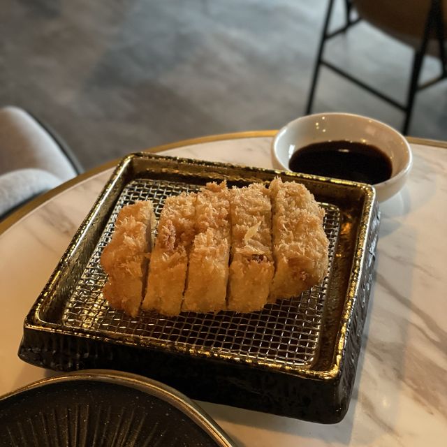 尖沙咀｜維港景色日本菜。五武士