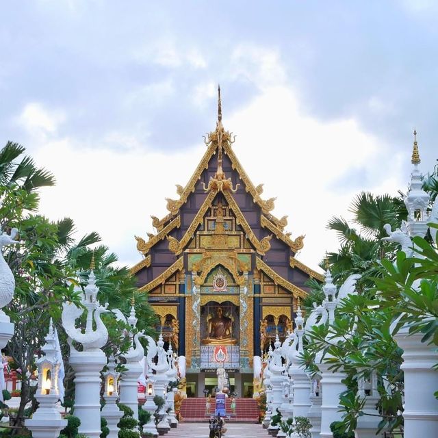 สักการะวัดดังเมตตามหานิยม “วัดท่าไม้”