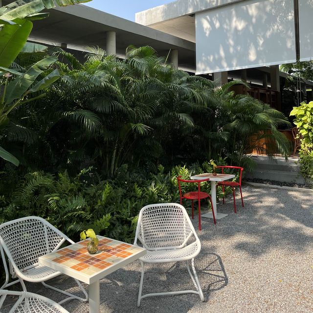 เวลาแห่งความสุขที่ The Standard Hua Hin