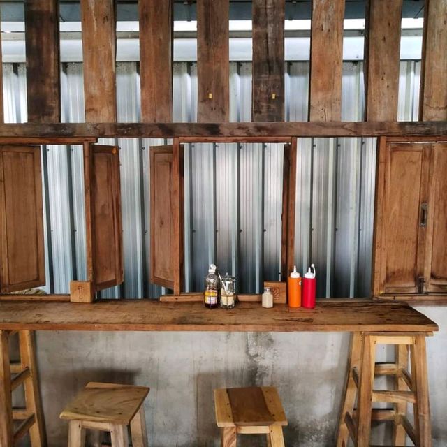 โกเผือก-โกดำ คาเฟ่เก๋ๆสไตล์ร้านโกปิ๊