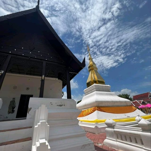 วัดพระธาตุ ขามแก่น ศักดิ์สิทธิ์ ร่มเย็น 