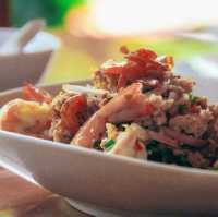 กลางดง Cafe & Restaurant