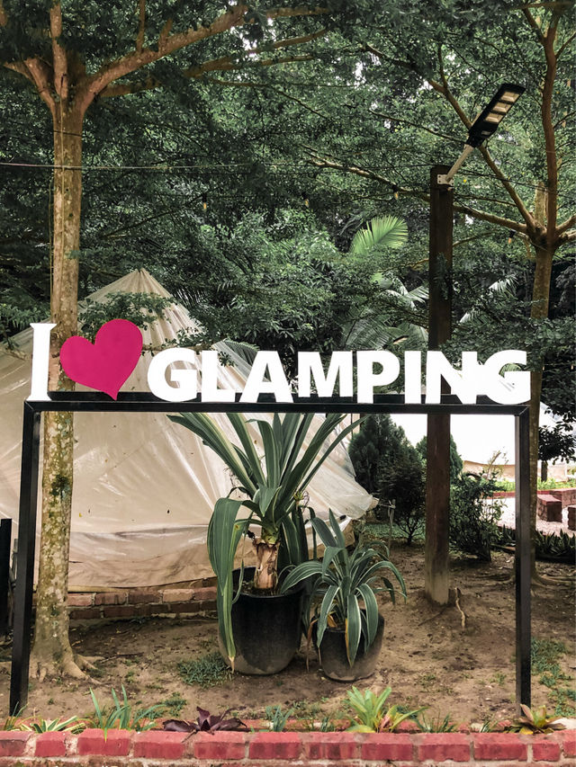 Go glamping with glam! 😊