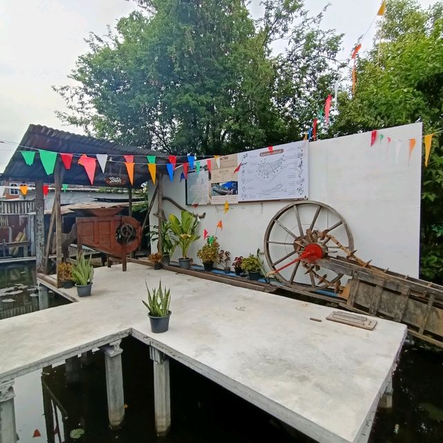 ชมตลาดเก่าหัวตะเข้ ชุมชนริมน้ำ