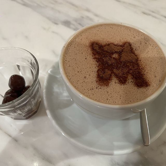 【ベトナム🇻🇳】ベトナム発祥の高級チョコレートカフェ🍫