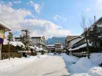 Strolling the old streets of Takayama 