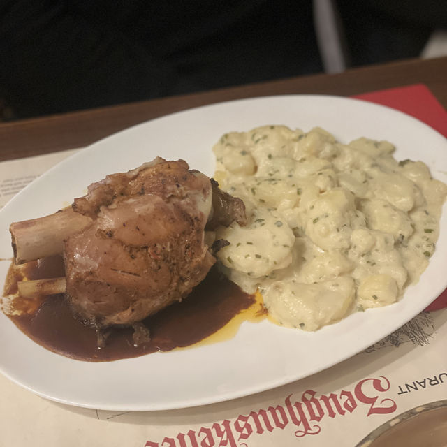 瑞士人氣必食軍火庫餐廳