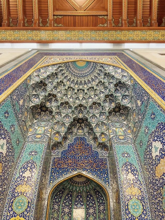 【オマーン🇴🇲】世界で2番目に豪華なモスク