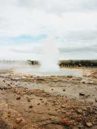 🇮🇸 黃金圈 Golden Circle 景點 —— Strokkur間歇泉：5-10分鐘爆發一次💨