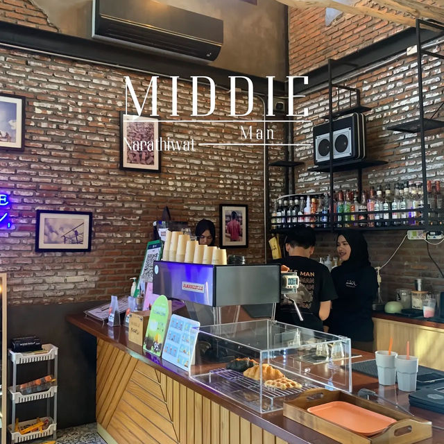 Middle Man roastery & coffee | นราธิวาส