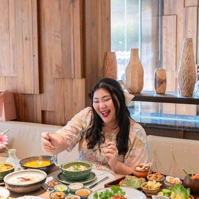 NAVA Restaurant เมนูไทยแท้สูตรโบราณ ชิลริมแม่น้ำ
