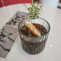 MOCKTAIL BAR | A TRENDY BAR IN DOWNTOWN SURABAYA, 100% HALAL,AND NON-ALCOHOLIC!.