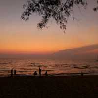 ชิลยามเย็นที่ Cave Beach Club พัทยา