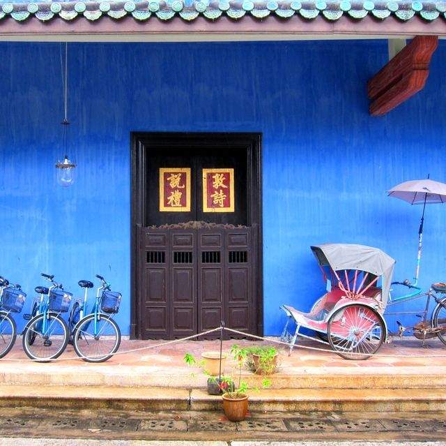 Heritage Tour of the Famous Blue Mansion