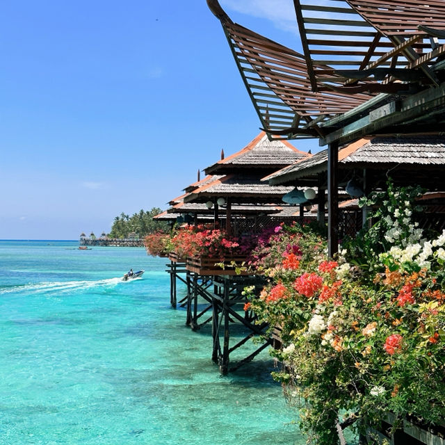 Moments in water paradise, Mabul 💕🌸