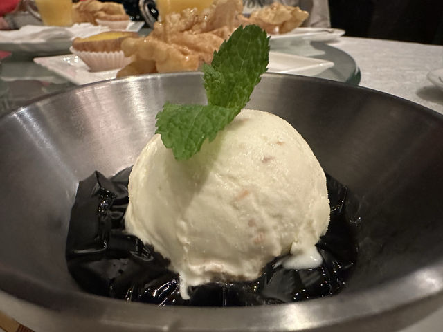 「滿福樓」：高質量中菜，焗蟹蓋，蟹肉蝦醬炒粉絲必食