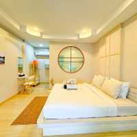 ที่พักเกาะล้าน ติดทะเลสุดไพรเวท ห้องน่ารักมินิมอล