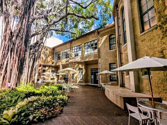 台南-警察局拘留所改建的咖啡館：南美館溫故知新