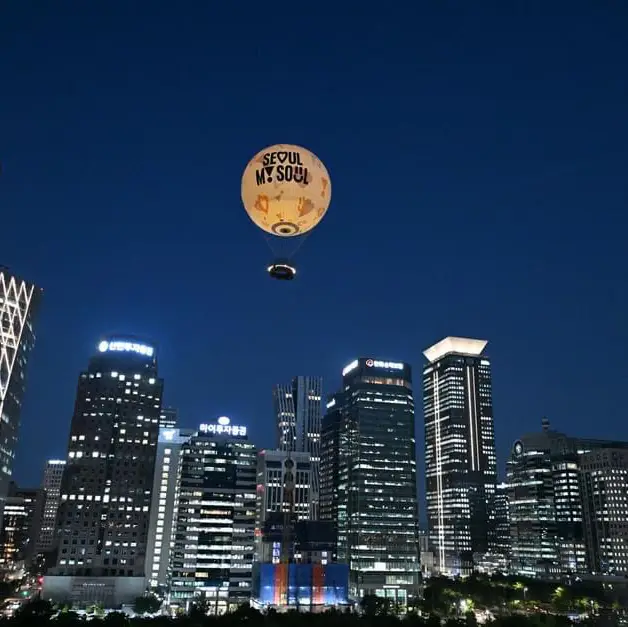 ลูกโป่งฮีเลียมขนาดใหญ่ Seoul Moon
