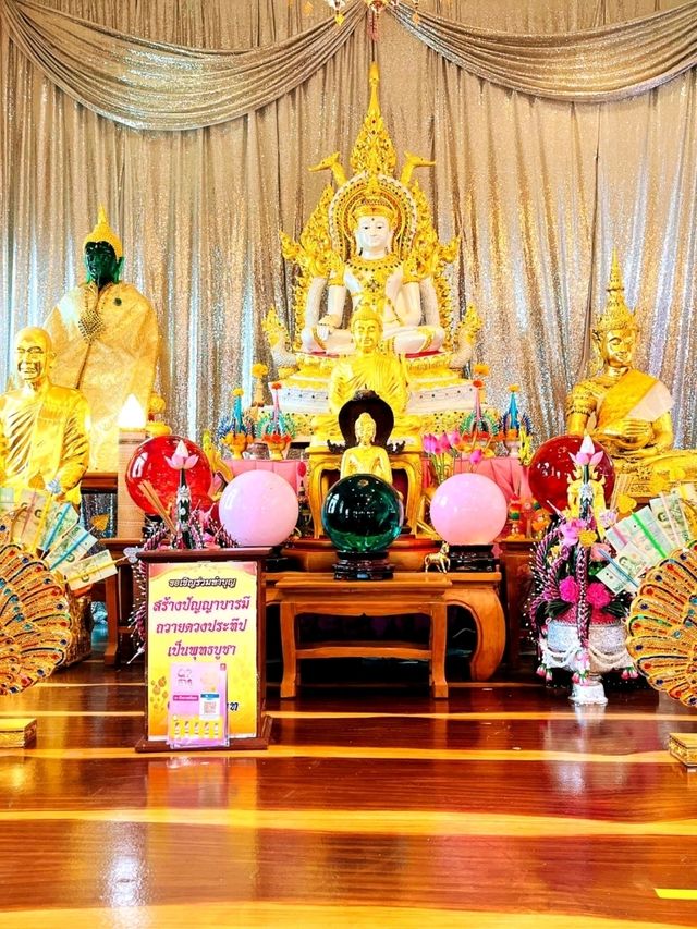 วัดพระธาตุผาซ่อนแก้ว