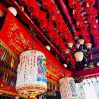 "Must-Visit Tua Pek Kong Temple in Kuching: Enhance Your Experience with Local Tour Guides"