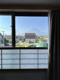 【東京富士山好住宿酒店，性價比高，房間和天台可以看富士山全景！】