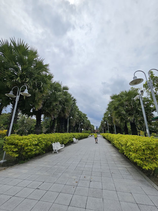 🌻🌳 สวนเบญจกิติ