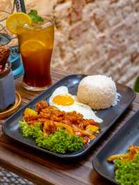 Lecia Café: A Cozy Spot for Couples in Penang