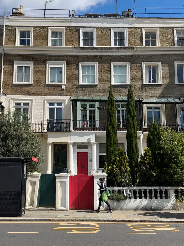 Notting Hill Vibes: A Walk Through London’s Iconic Streets 🇬🇧