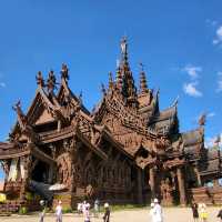 ปราสาทสัจธรรม