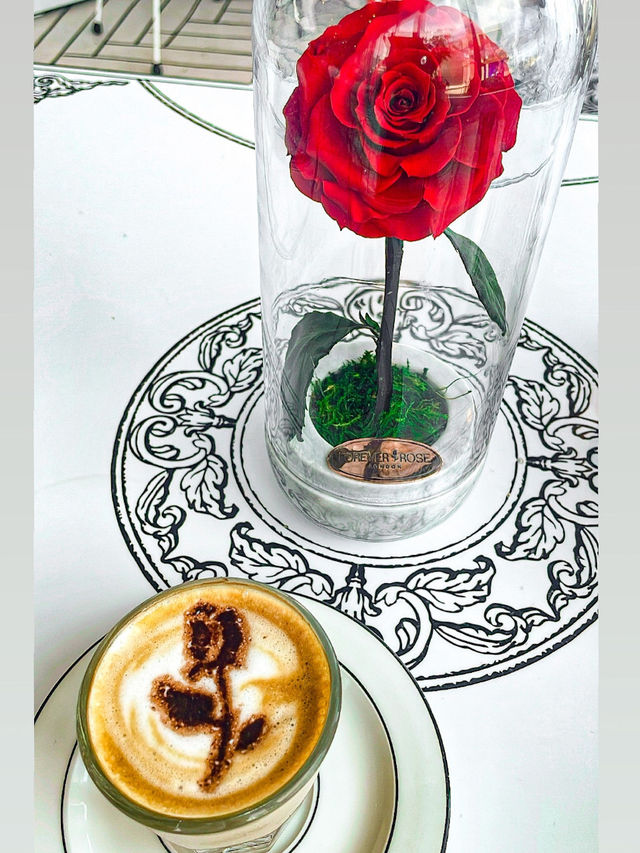 【ドバイ】お洒落すぎ注意！ドバイの2Dな映えCafe🌹