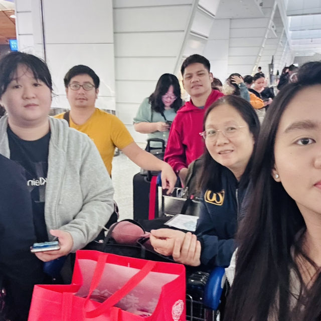 Vacation Moment Bonding with My Family and Friends 