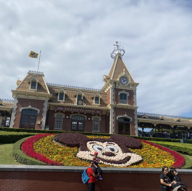 【2024年保存版】香港ディズニーランド完全攻略！待ち時間30分以下＆アナ雪エリアの魅力を徹底解説