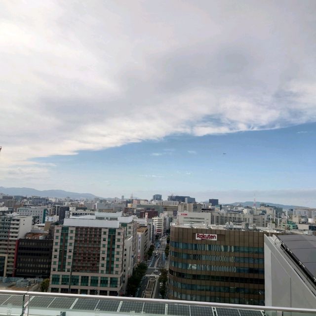 JR博多駅ビルの屋上展望台「つばめの杜ひろば」