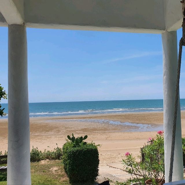 Huaplee Lazy Beach ที่พักสามก้าวถึงทะเลมีอยู่จริง