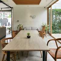 Pretty Start of the Day at Risu Cafe
